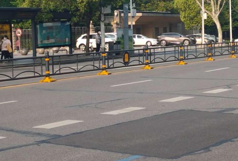 武漢創(chuàng)意文化護(hù)欄工程實例