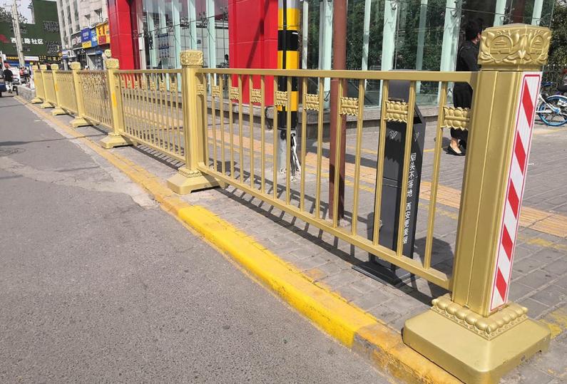 陜西西安黃金護(hù)欄工程實例